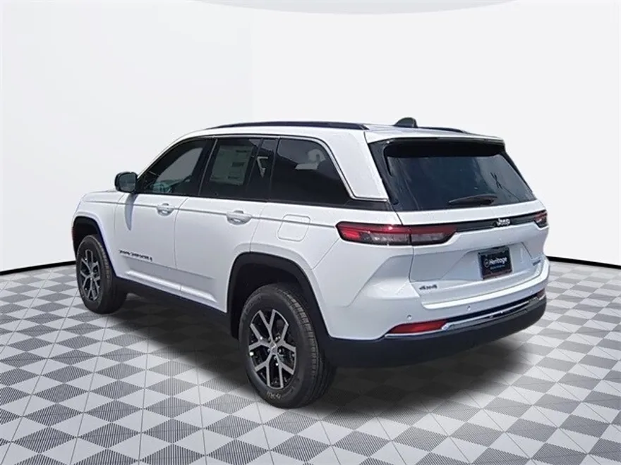2025 Jeep Grand Cherokee Limited photo 1