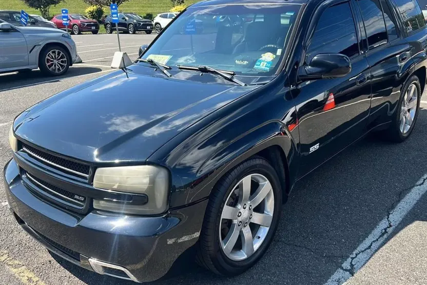 2008 Chevrolet Trailblazer SS photo 1
