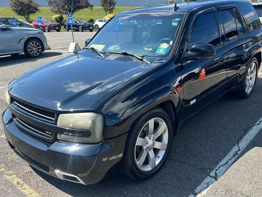 2008 Chevrolet Trailblazer SS photo 1