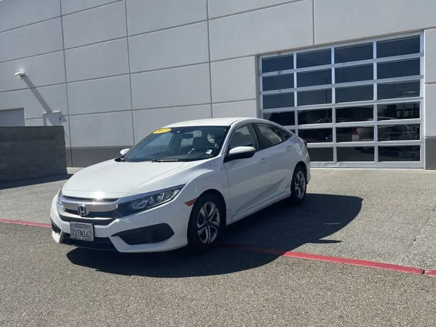 2017 Honda Civic LX photo 1