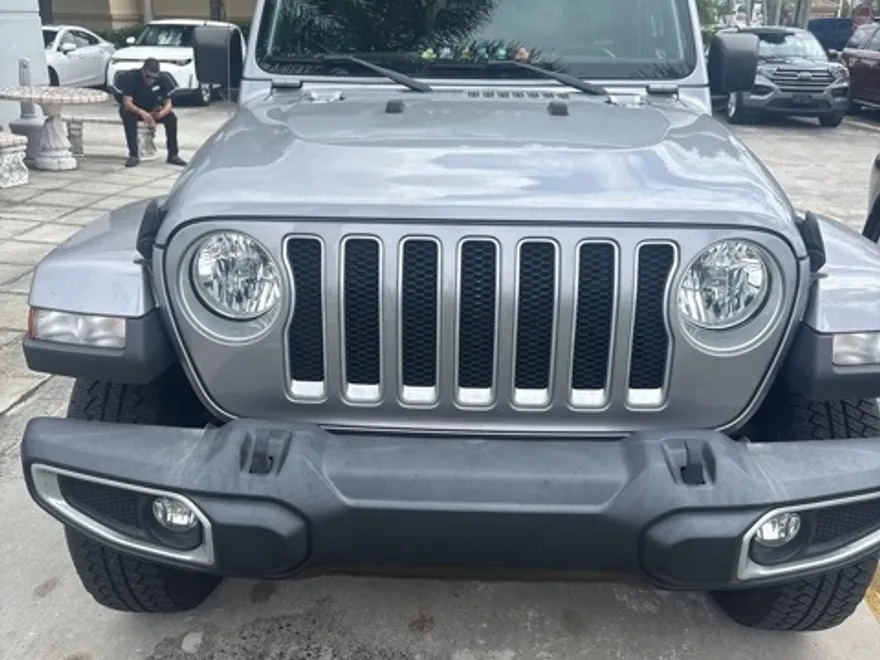 2021 Jeep Wrangler Unlimited Sahara photo 1