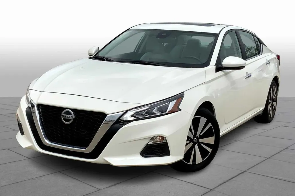 2022 Nissan Altima 2.5 SV photo 1
