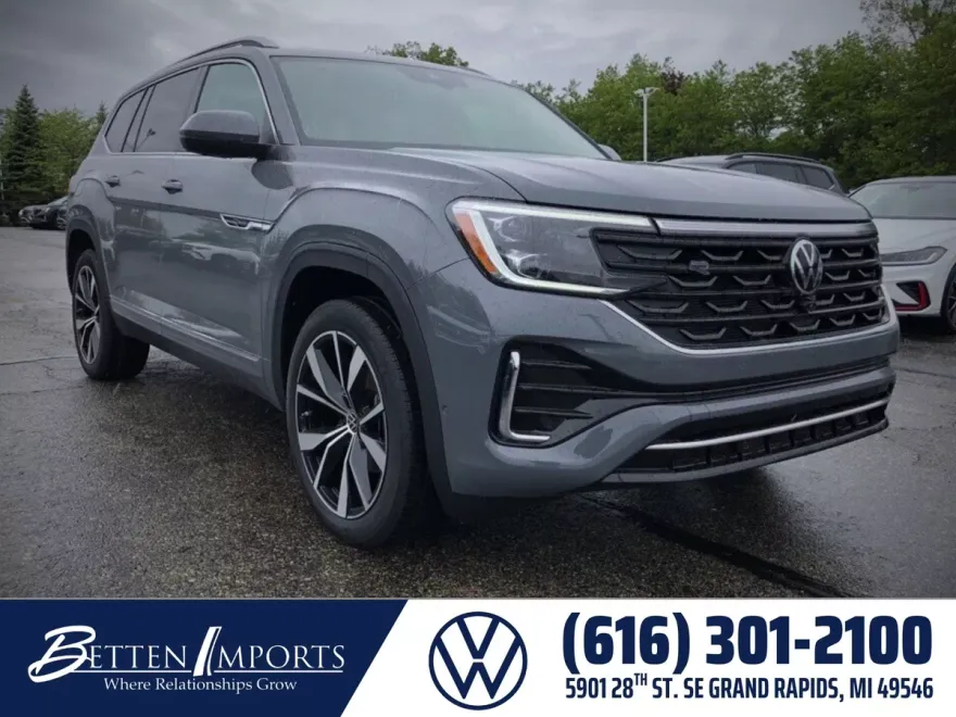 2025 Volkswagen Atlas SEL Premium R-Line photo 1