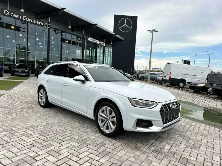2024 Audi A4 Allroad 45 Premium Plus photo 1