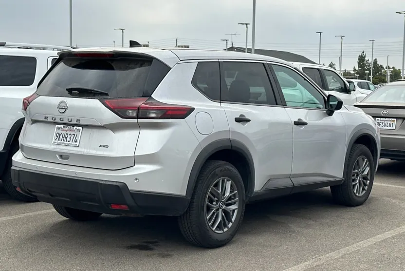 2024 Nissan Rogue S photo 1