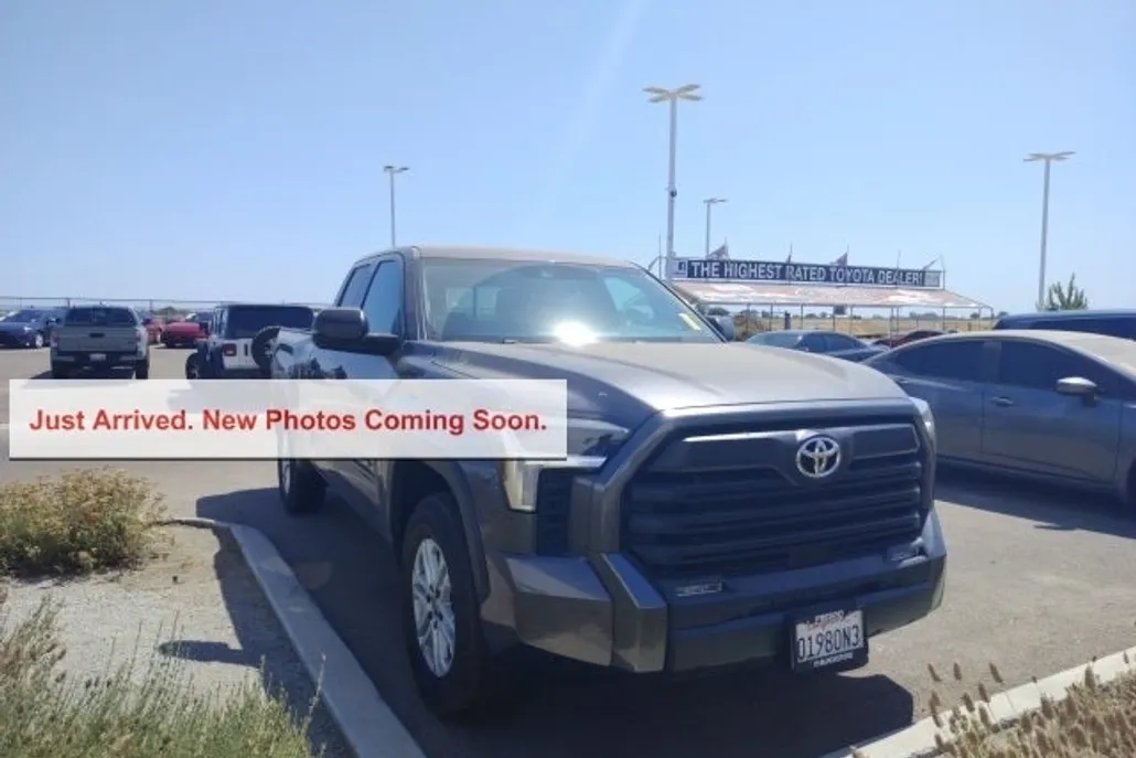 2022 Toyota Tundra SR5 photo 1