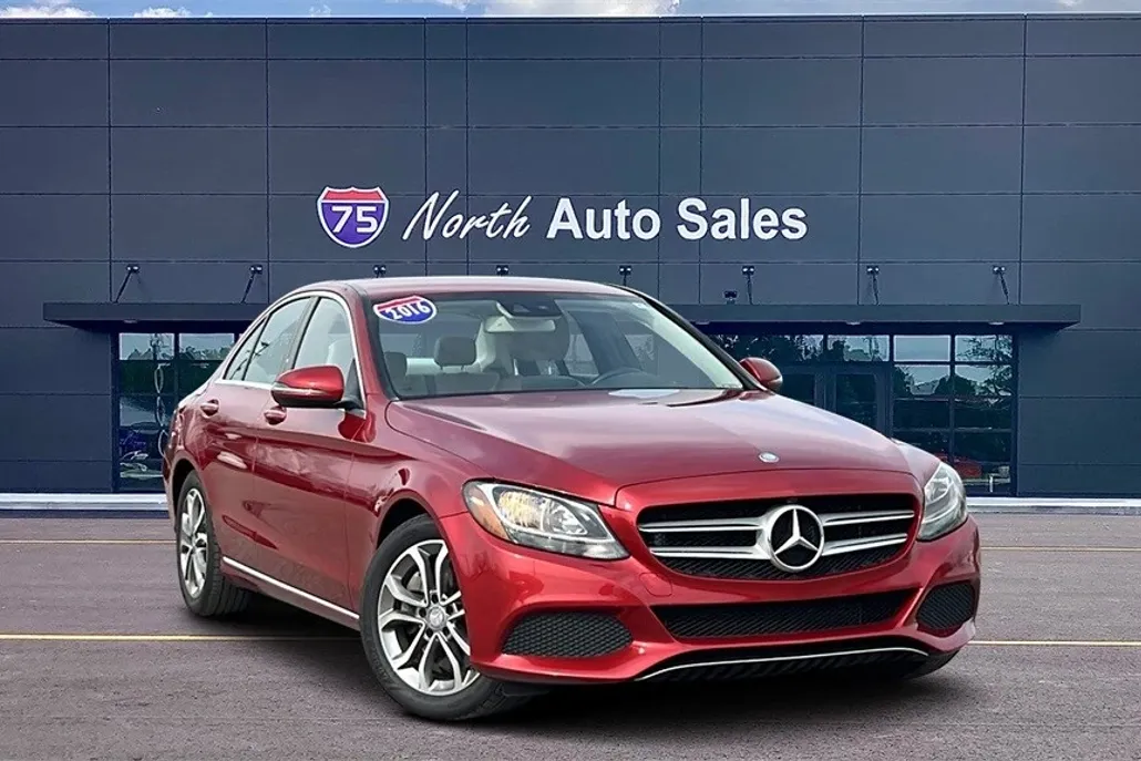 2016 Mercedes Benz C 300 Sedan photo 1