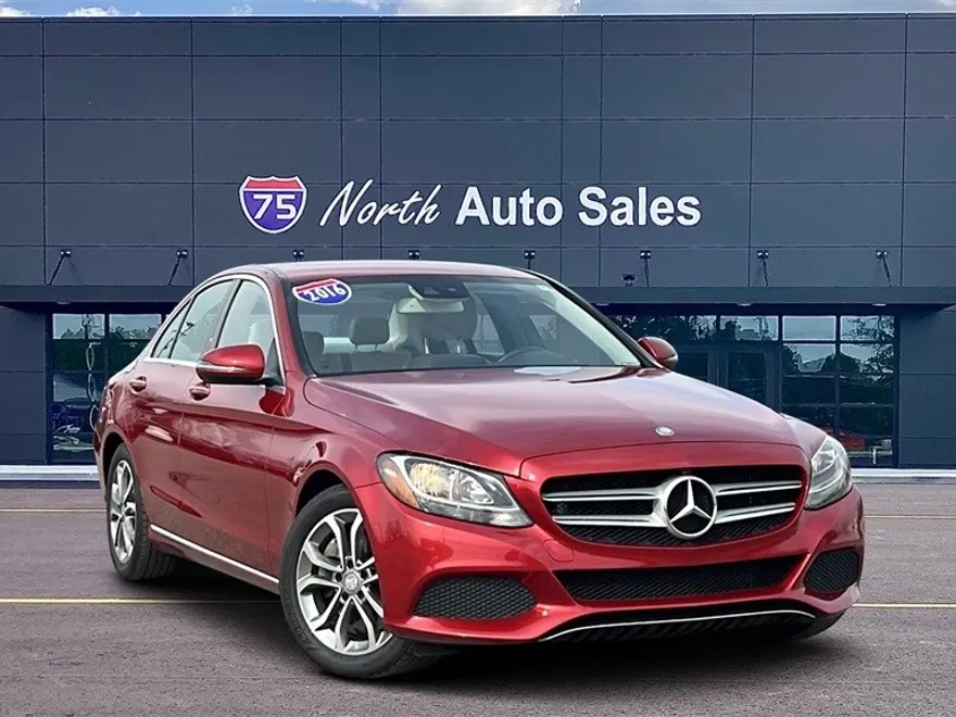 2016 Mercedes Benz C 300 Sedan photo 1