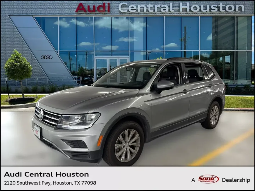 2019 Volkswagen Tiguan S photo 1