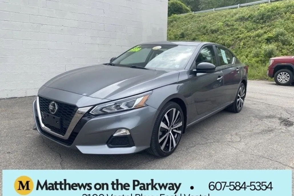2021 Nissan Altima 2.5 SR photo 1