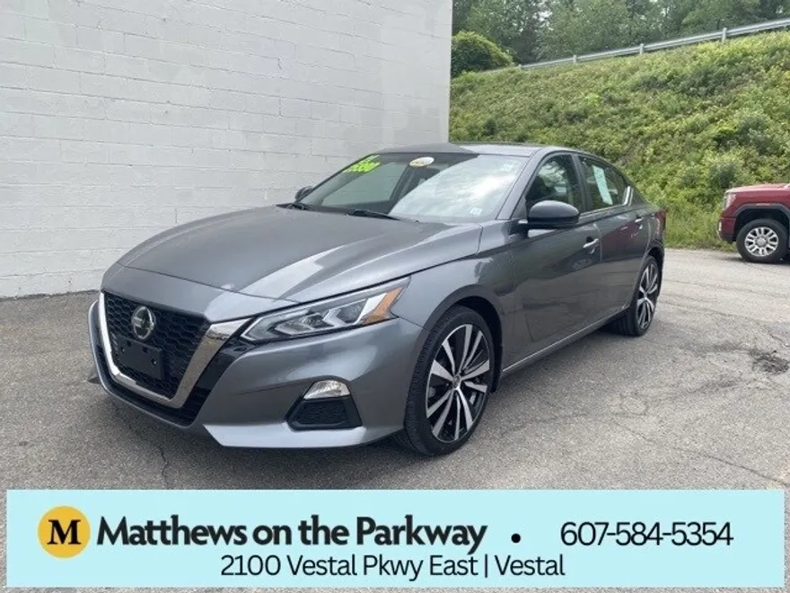 2021 Nissan Altima 2.5 SR photo 1