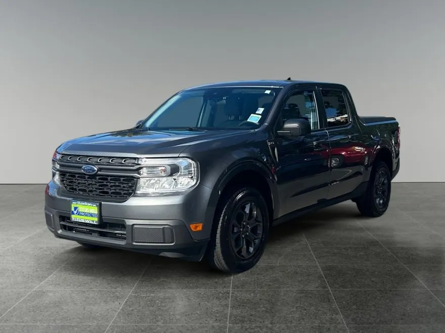 2024 Ford Maverick XLT photo 1