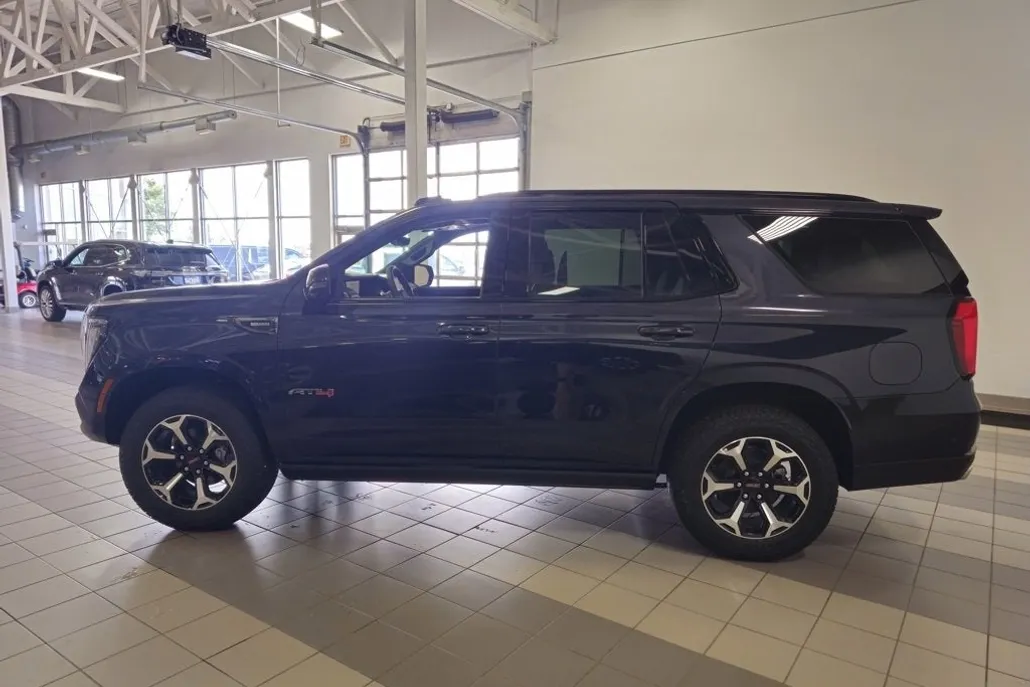 2026 Gmc Yukon AT4 photo 1