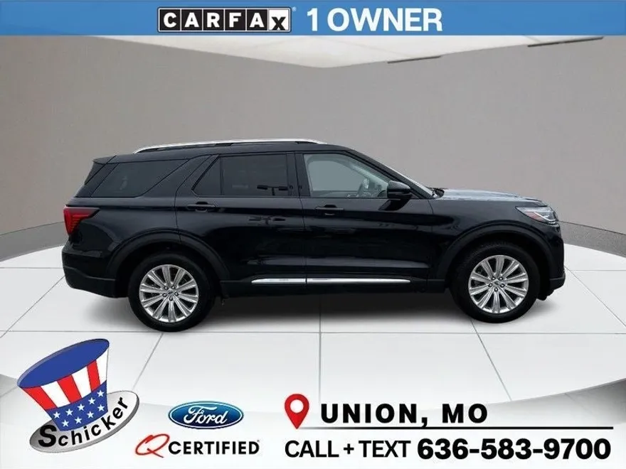 2025 Ford Explorer Platinum photo 1
