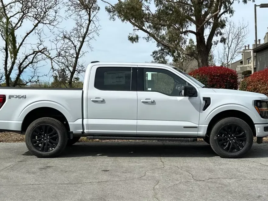2025 Ford F-150 XLT photo 1