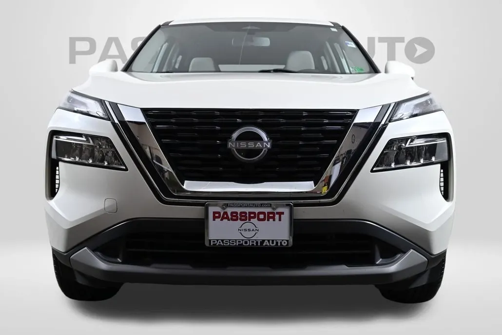 2023 Nissan Rogue SV photo 1