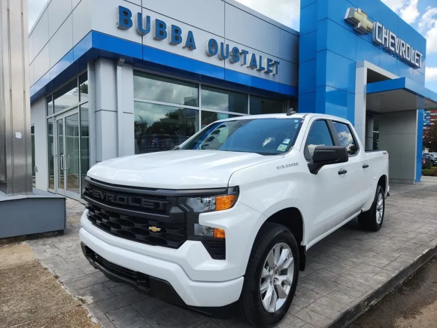 2024 Chevrolet Silverado 1500 Custom photo 1