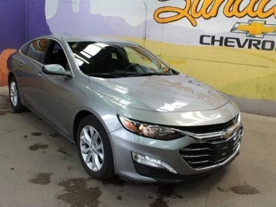 2023 Chevrolet Malibu 1LT photo 1