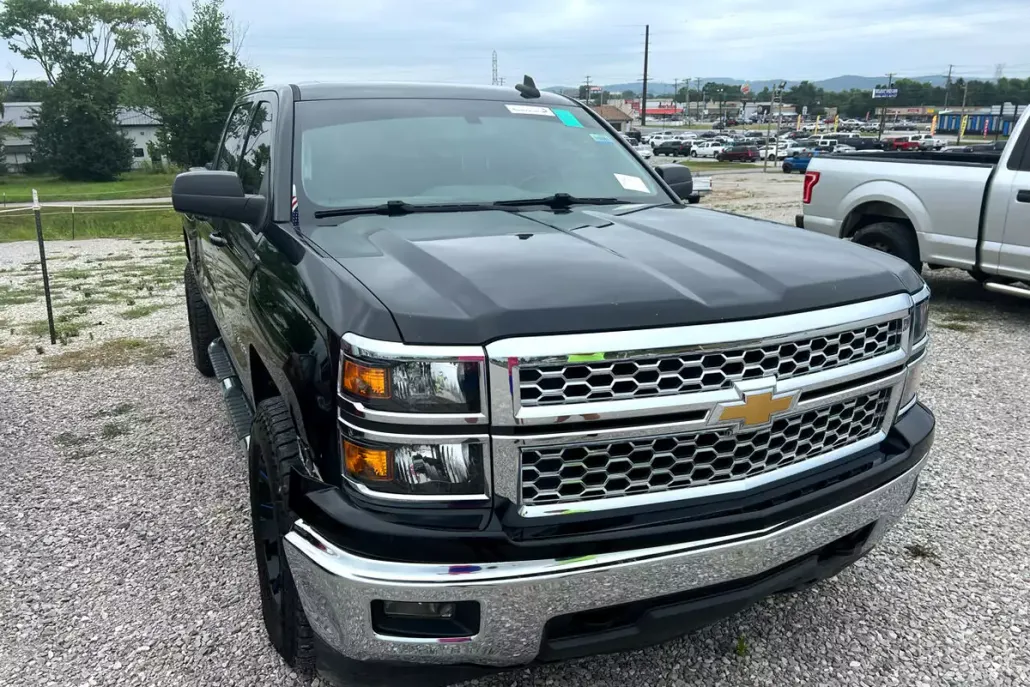 2015 Chevrolet Silverado 1500 LT photo 1