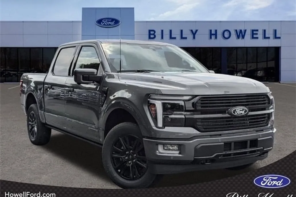 2025 Ford F-150 Platinum photo 1