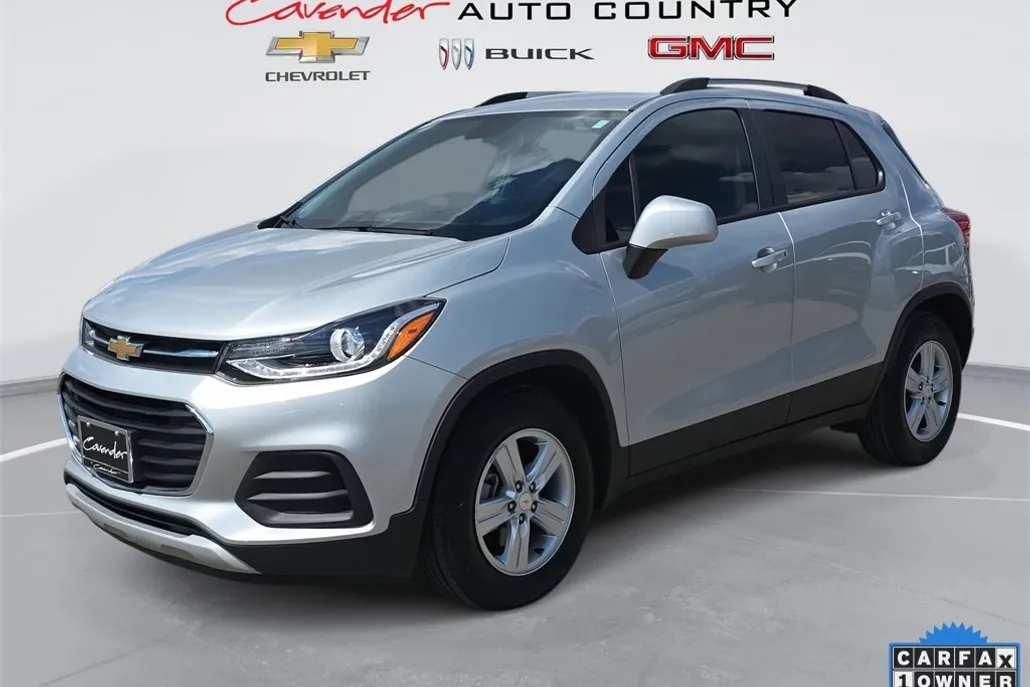 2022 Chevrolet Trax LT photo 1