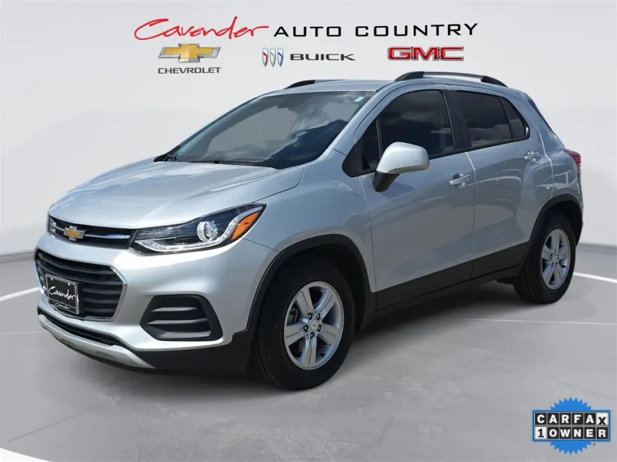 2022 Chevrolet Trax LT photo 1