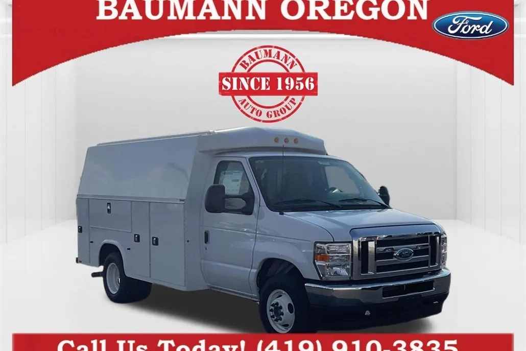 2025 Ford E-350 Base photo 1