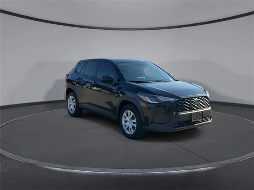 2023 Toyota Corolla Cross L photo 1