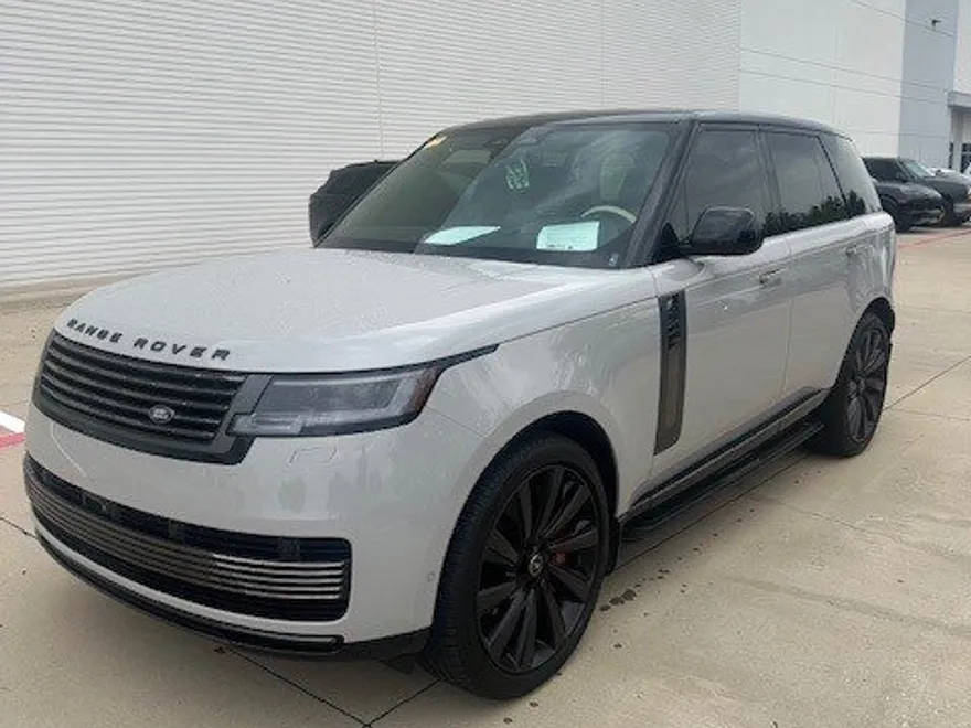 2024 Land Rover Range Rover SV photo 1