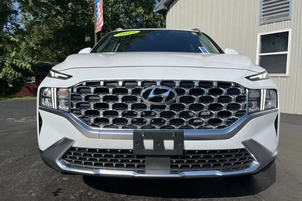 2022 Hyundai Santa Fe SEL photo 1
