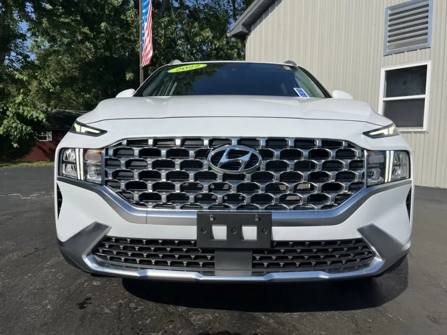 2022 Hyundai Santa Fe SEL photo 1