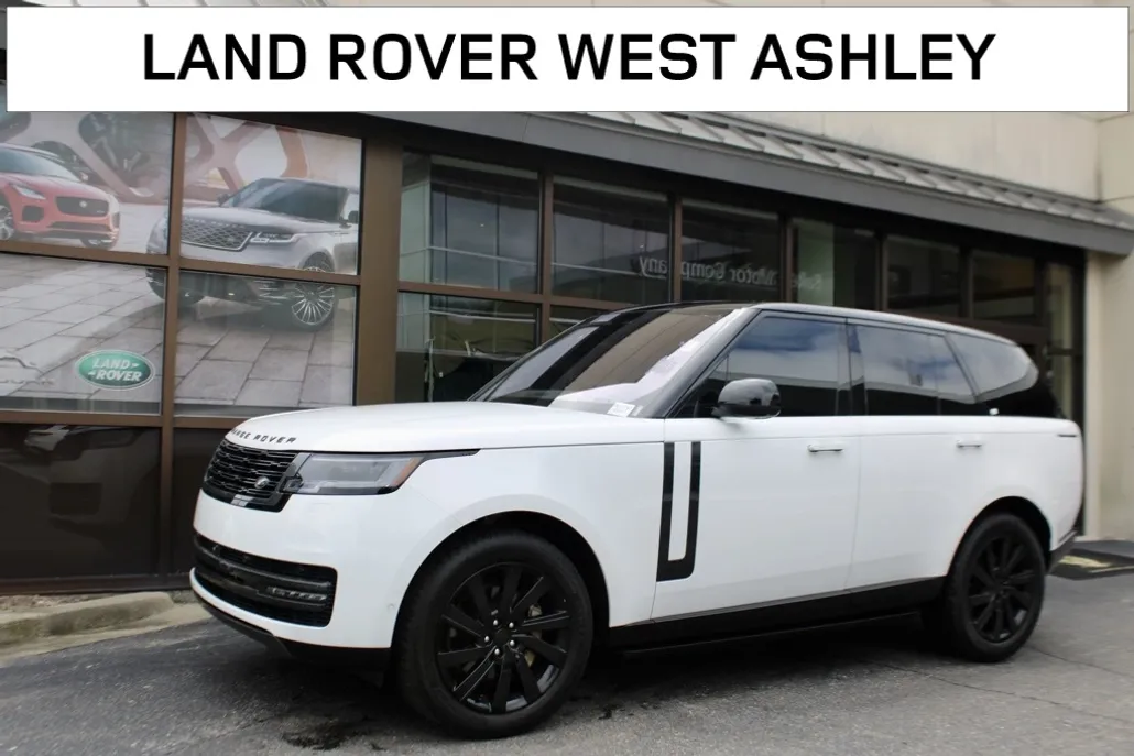 2023 Land Rover Range Rover SE photo 1