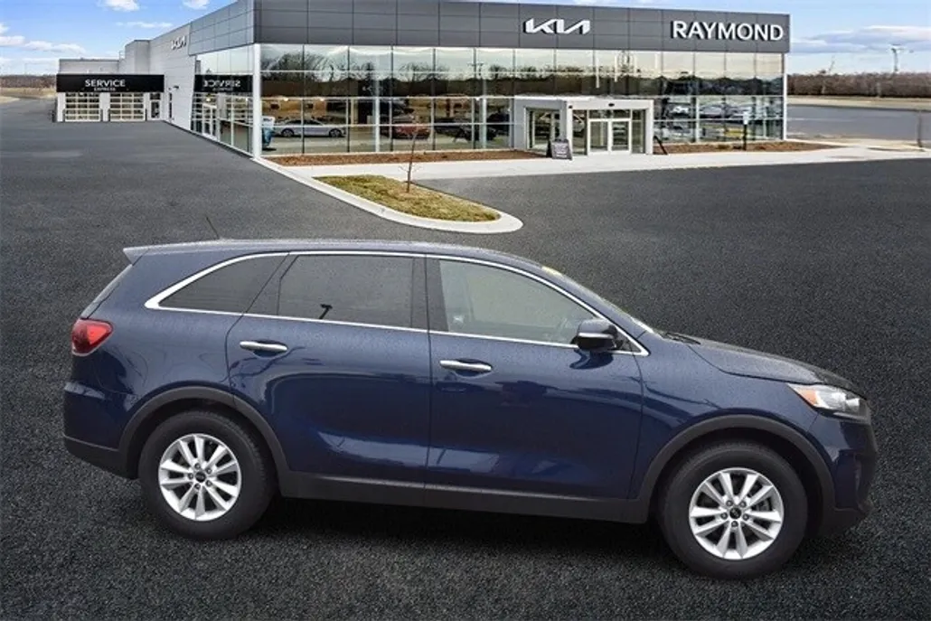 2019 Kia Sorento LX photo 1