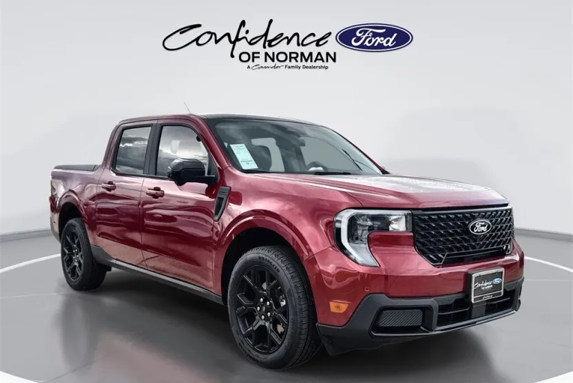 2025 Ford Maverick Lariat photo 1