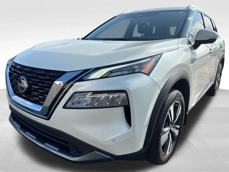 2023 Nissan Rogue SL photo 1
