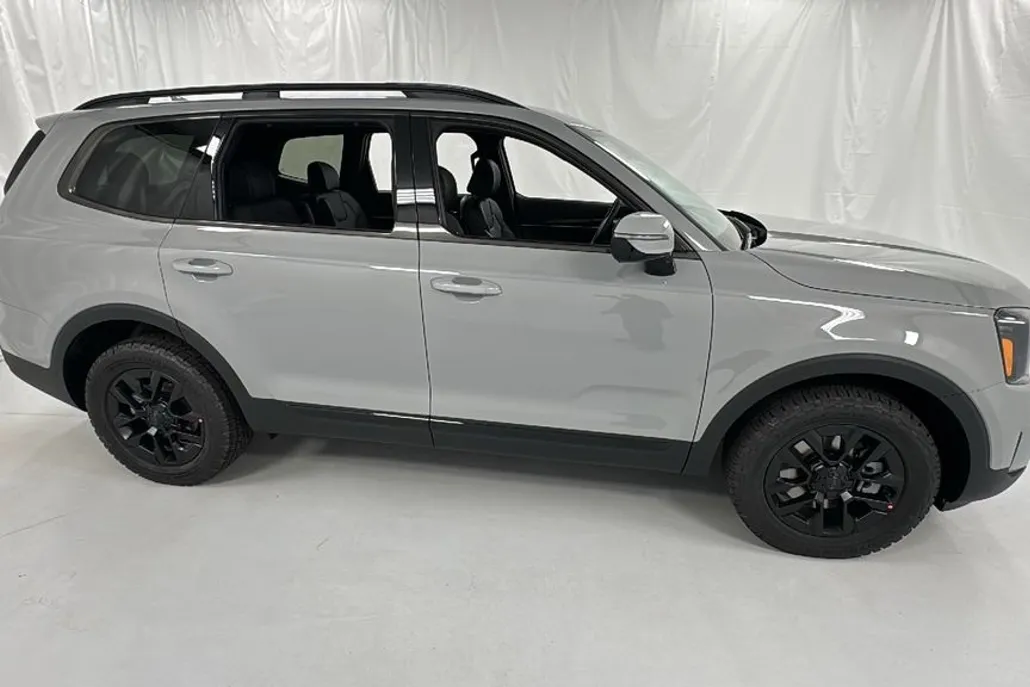 2026 Kia Sportage Hybrid EX photo 1