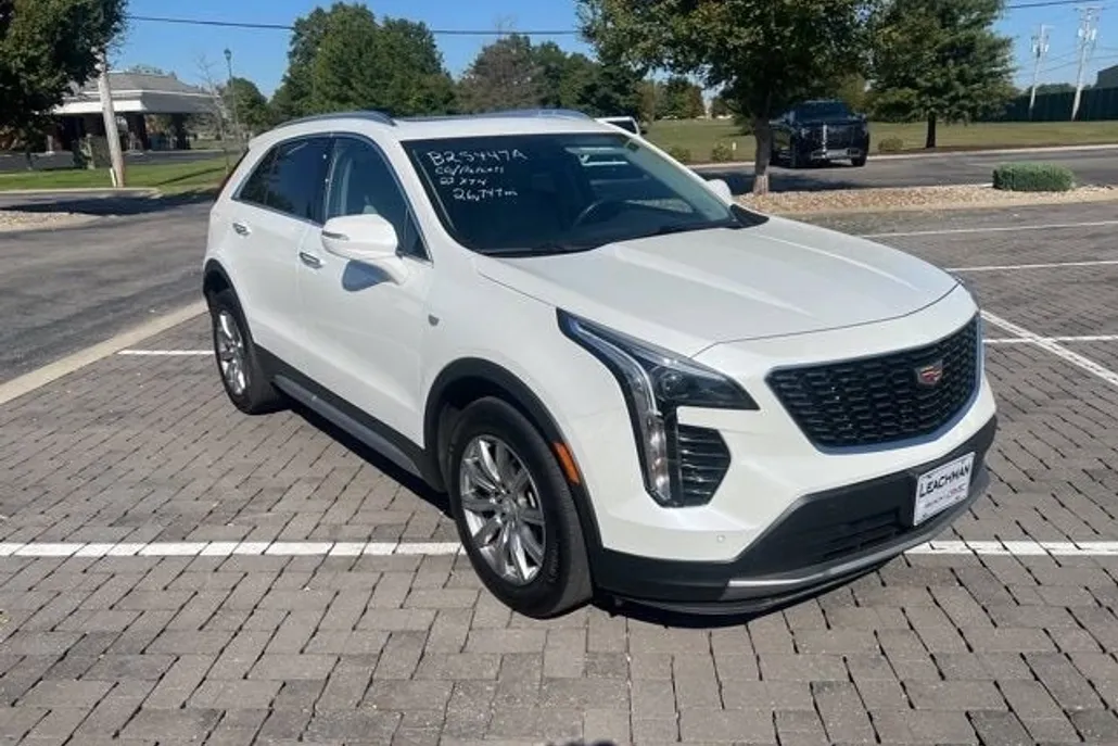 2023 Cadillac XT4 Premium Luxury photo 1