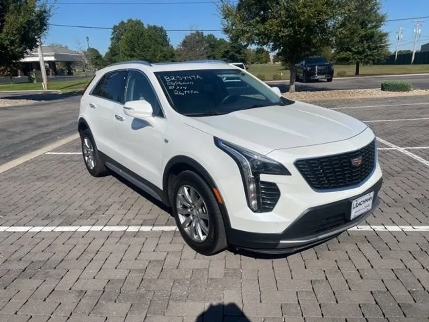 2023 Cadillac XT4 Premium Luxury photo 1
