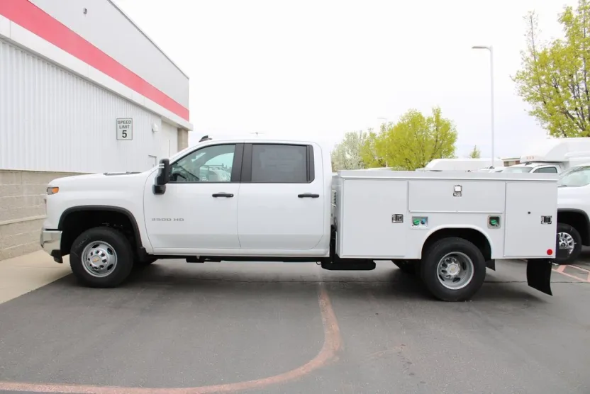 2024 Chevrolet Silverado 3500HD Work Truck photo 1