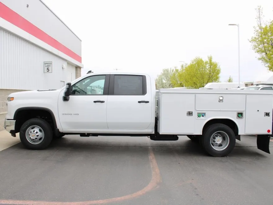 2024 Chevrolet Silverado 3500HD Work Truck photo 1