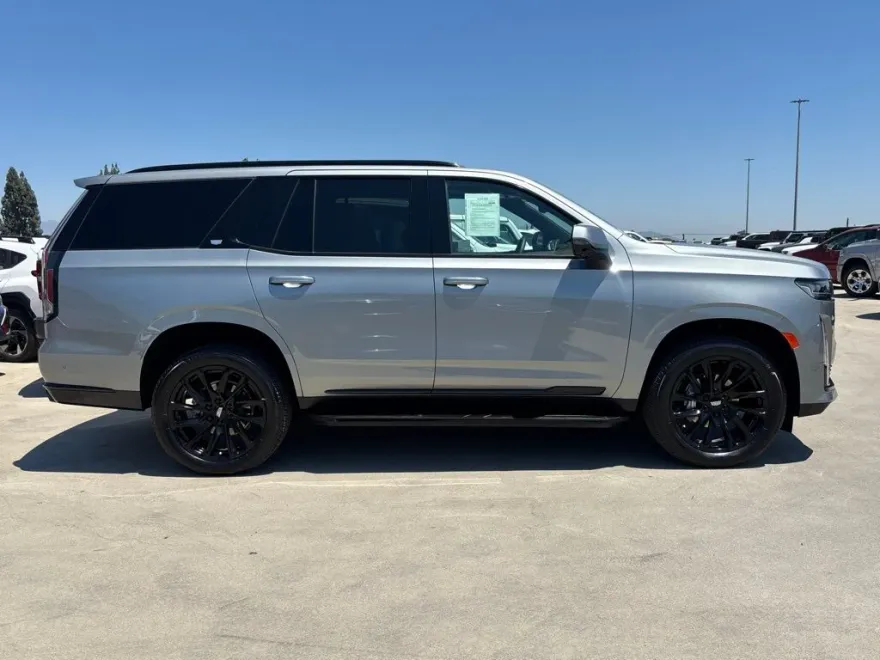 2024 Cadillac Escalade Sport photo 1