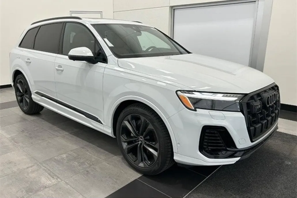 2025 Audi Q7 55 Prestige photo 1