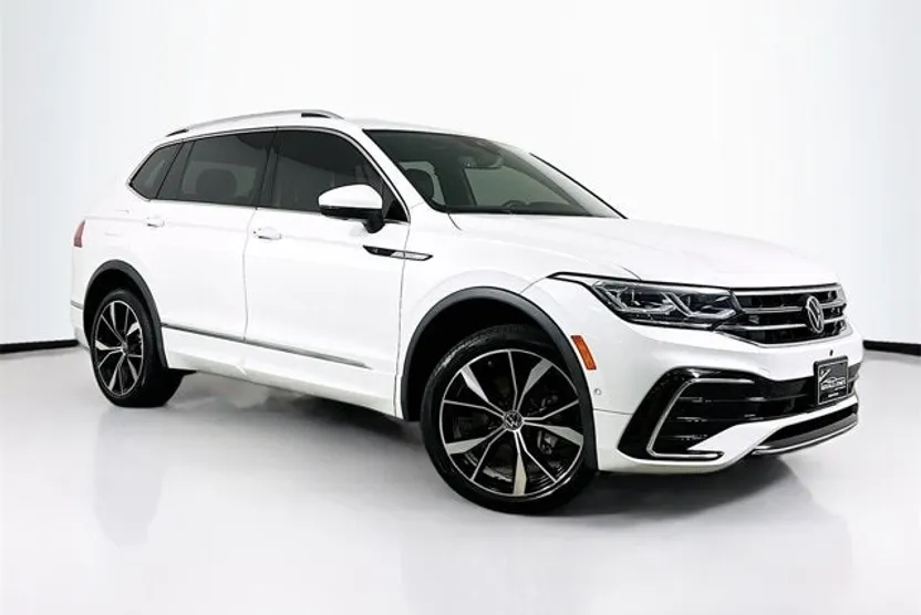 2022 Volkswagen Tiguan SEL Premium R-Line photo 1