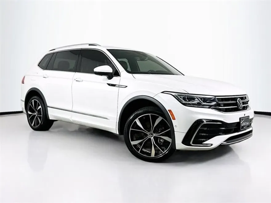 2022 Volkswagen Tiguan SEL Premium R-Line photo 1
