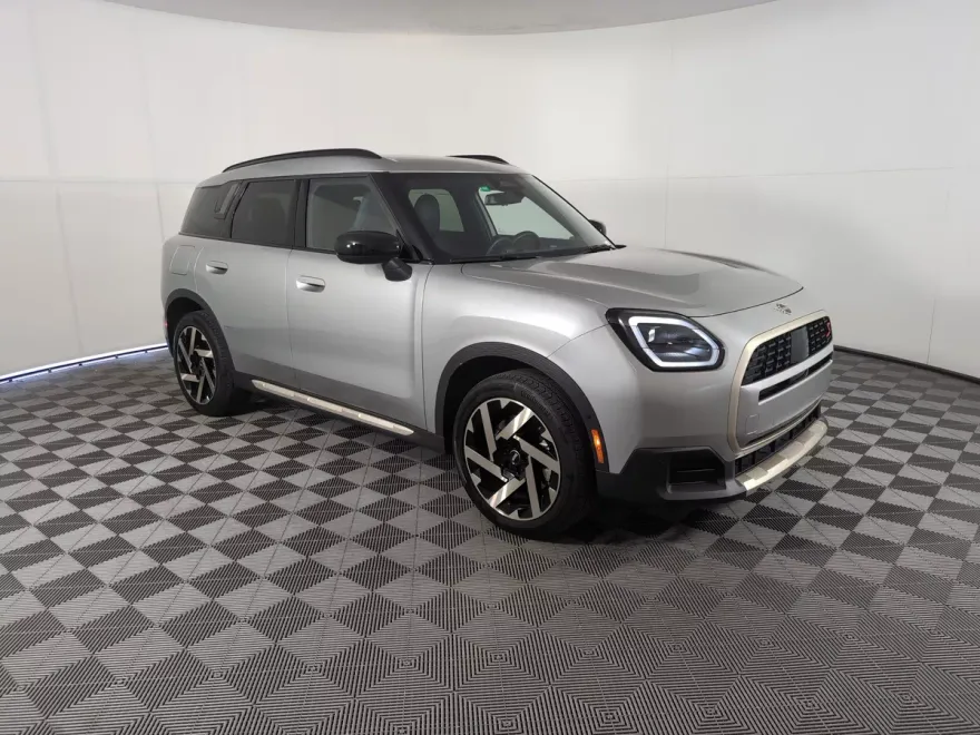 2025 Mini Countryman S photo 1