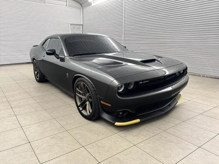 2022 Dodge Challenger R/T Scat Pack photo 1