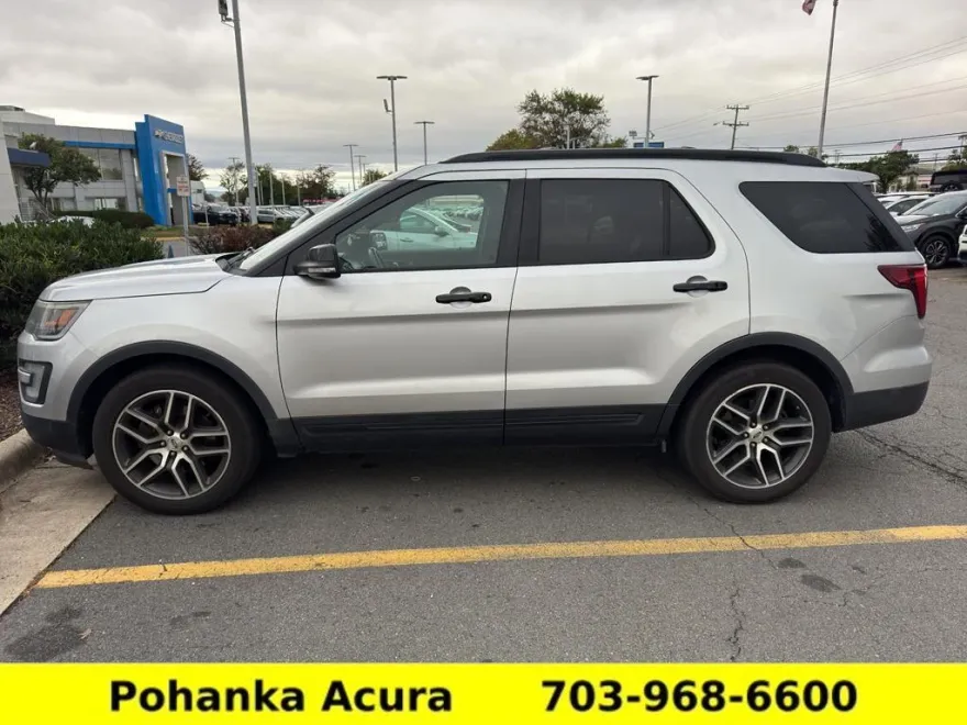 2016 Ford Explorer Sport photo 1
