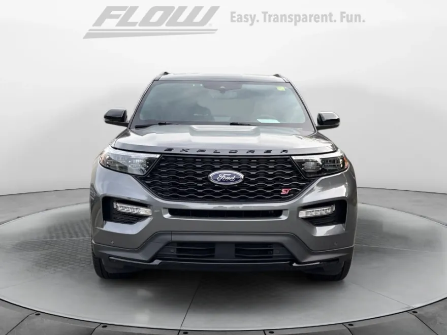 2024 Ford Explorer ST photo 1