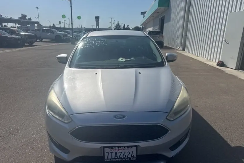 2015 Ford Focus SE photo 1