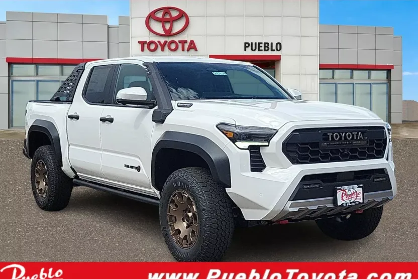 2025 Toyota Tacoma Trailhunter photo 1